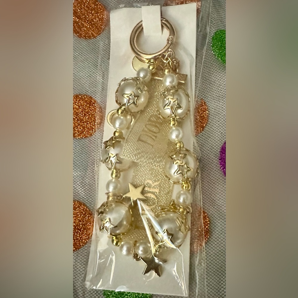 Dior Limited Edition keychain or Bag Charm
++-LAST ONE++ - Picture 4 of 9